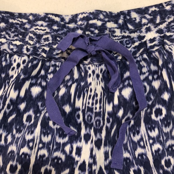 Joie Layana Silk Shorts in Cornflower Blue Size Medium - Picture 4 of 7